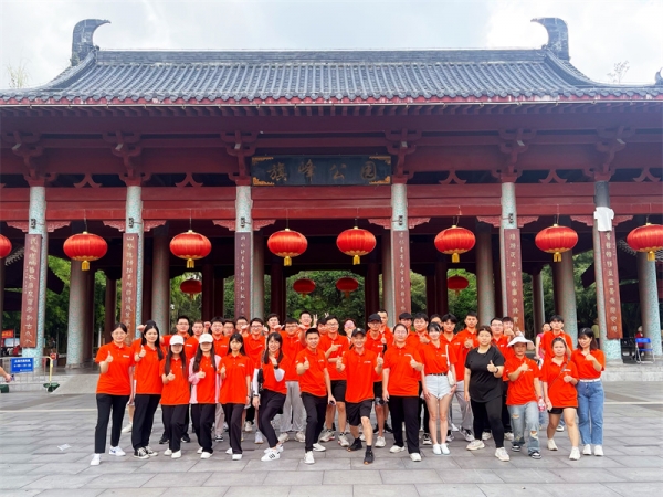 廣東優(yōu)術網絡6月份團建活動